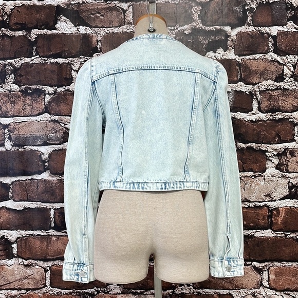 Blank NYC NWT Cropped Jacket Light Acid Wash Blue Denim Size Small - Picture 11 of 16